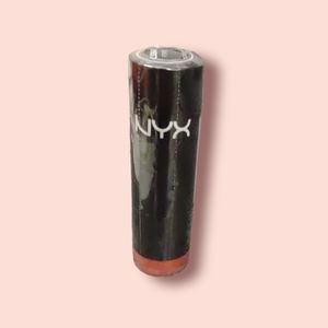 NYX Lip Smacking Fun Colors Lipstick #643 Femme